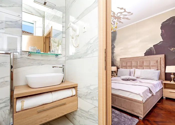 招待所 Seven Stars 4*