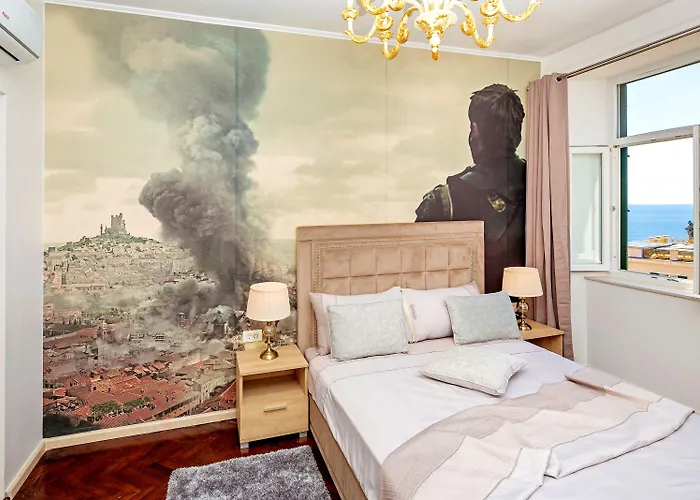 Seven Stars 招待所