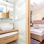 Penzion Seven Stars 4*