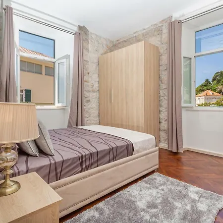 Guest house Seven Stars 4*