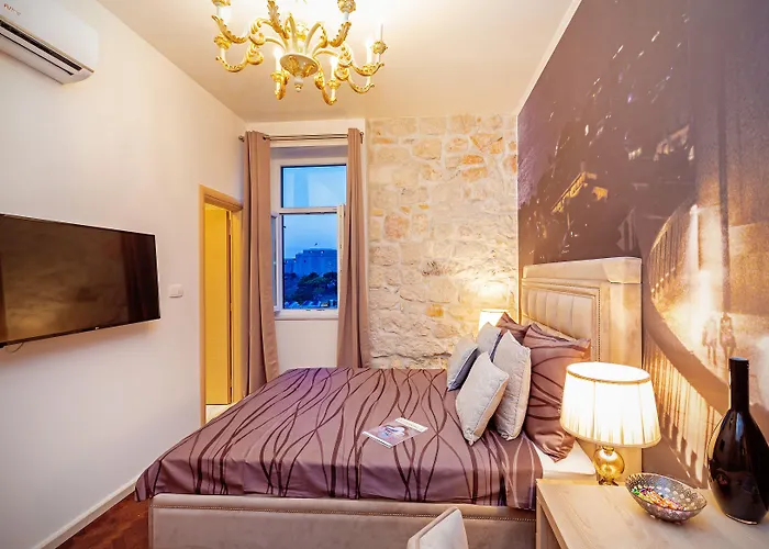 Seven Stars Affittacamere 4*