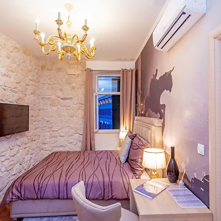 בית הארחה Seven Stars