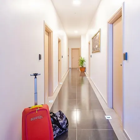 בית הארחה Seven Stars 4*